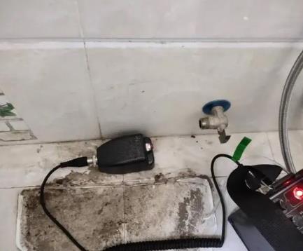 铁山港屋顶漏水维修公司分享下卫生间漏水的危害及解决方法